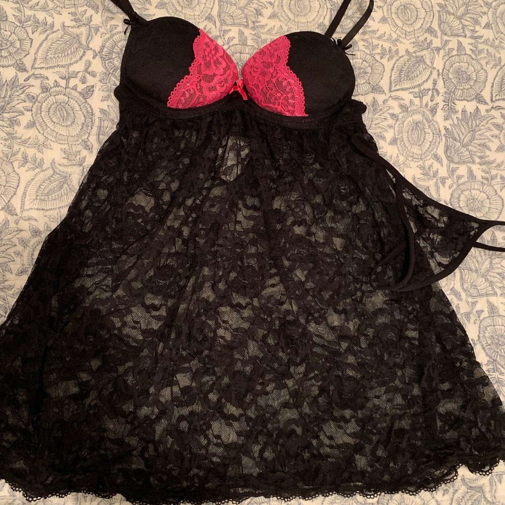 Carrie Amber black/pink lace babydoll with thong